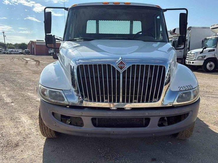 2015-international-flatbed-image-7