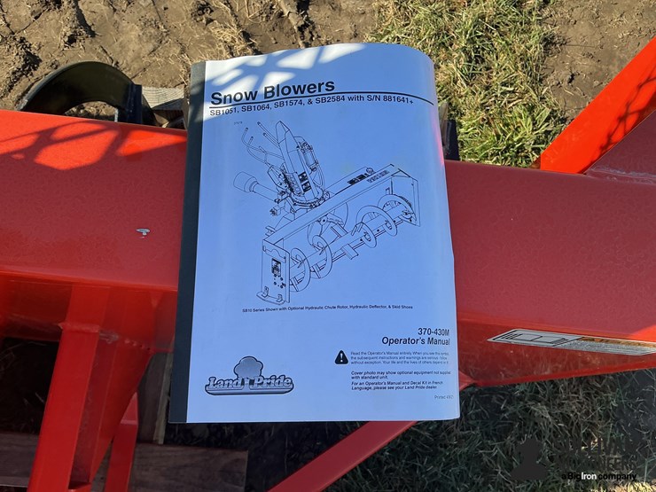 land-pride-sb2584-84”-3-pt-snow-blower-image-19