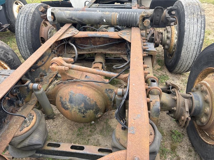 #3154-•-volvo-s60-parts-sleeper-truck-image-20