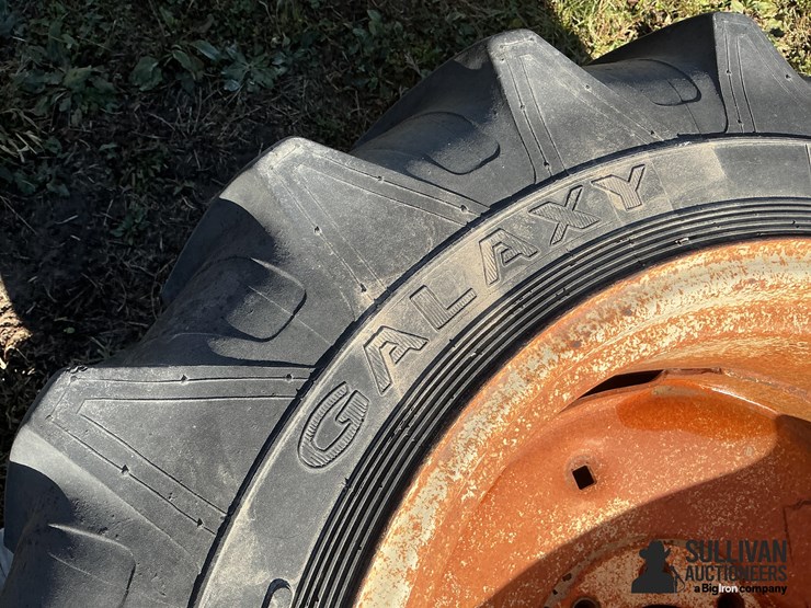 galaxy-11.2-24-tires-on-8-bolt-rims-image-6