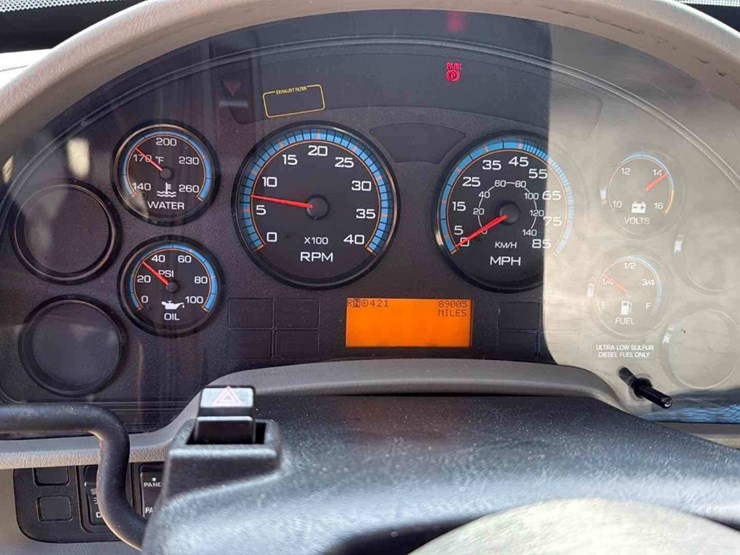 2015-international-flatbed-image-6