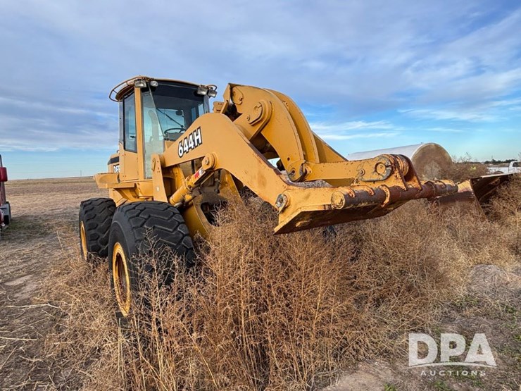 2001-deere-644h-image-5