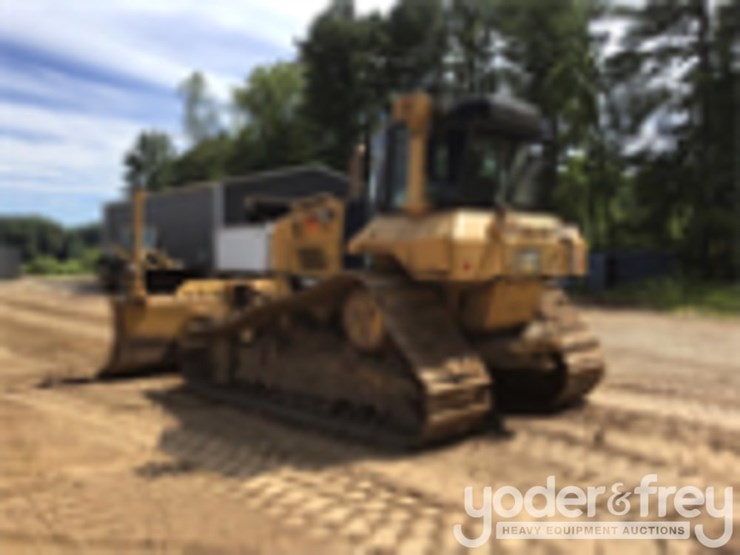 2016-caterpillar-d6n-lgp-image-2