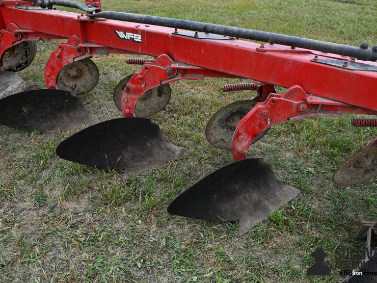 white-5-bottom-plow-image-18