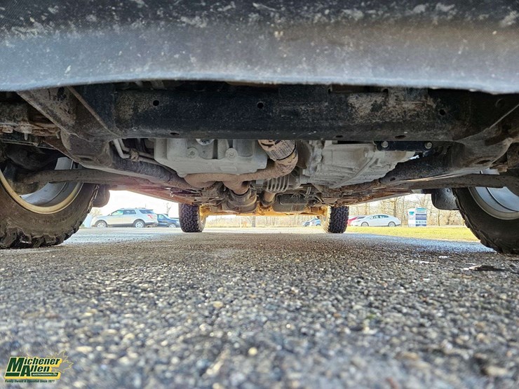 2016-chevrolet-equinox-lt-image-13