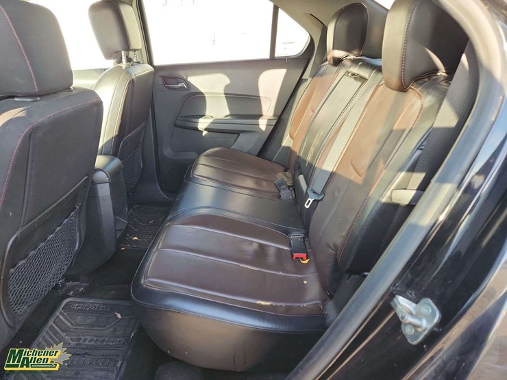 2013-chevrolet-equinox-lt-image-16