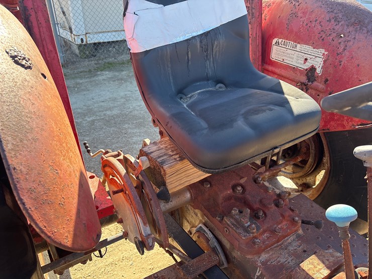 massey-ferguson-245-image-8