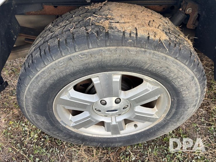 2014-ford-f150-xlt-image-35