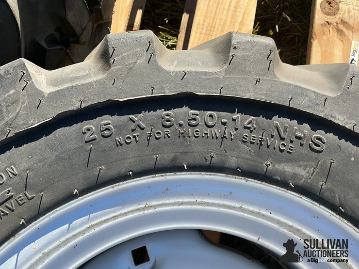 titan-trac-loader-25x8.50-14nhs-tires-on-6-bolt-rims-image-7