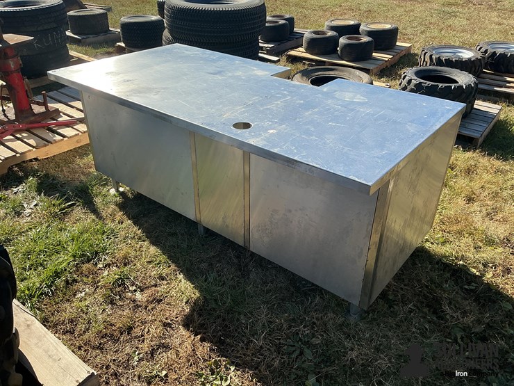 6’x3’-stainless-steel-kitchen-serving-table-image-5