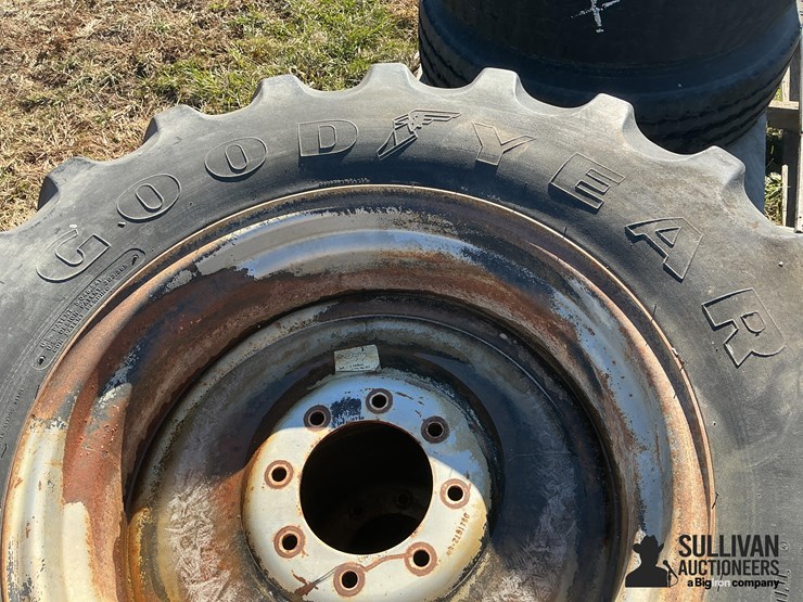 goodyear-14.9-24-tires-on-8-bolt-rims-image-4