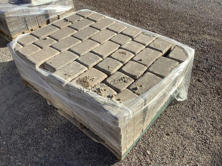 pallet-of-stone-pavers-image-3