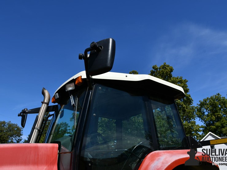 2004-buhler-versatile-2210-image-16