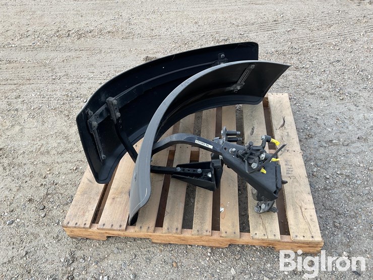 new-holland-t-6-front-fenders-image-2