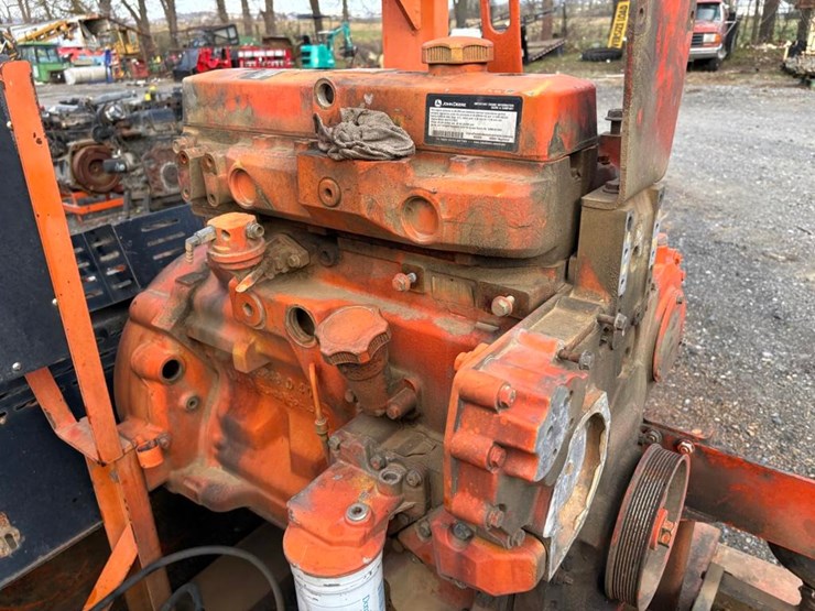 john-deere-4045t-image-8