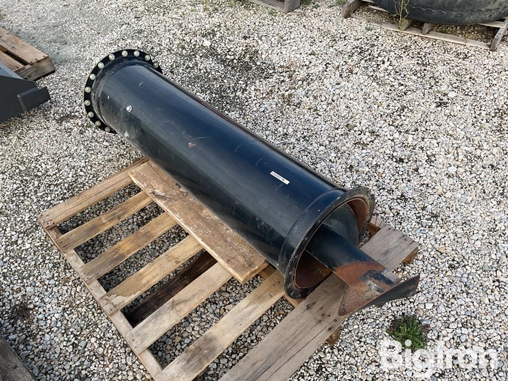 new-holland-cr-combine-unloading-auger-extension-image-1