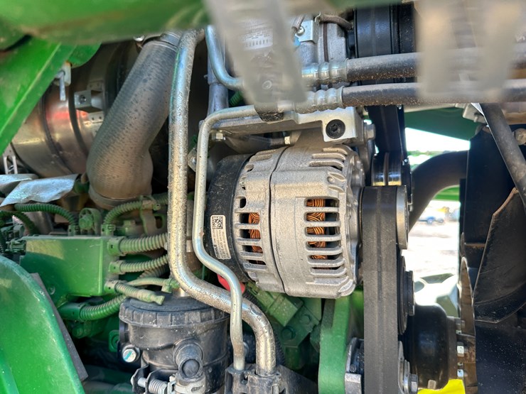 2013-john-deere-6140m-image-52