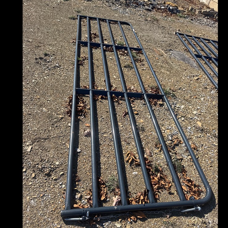 #1102 • 14 foot six bar gate