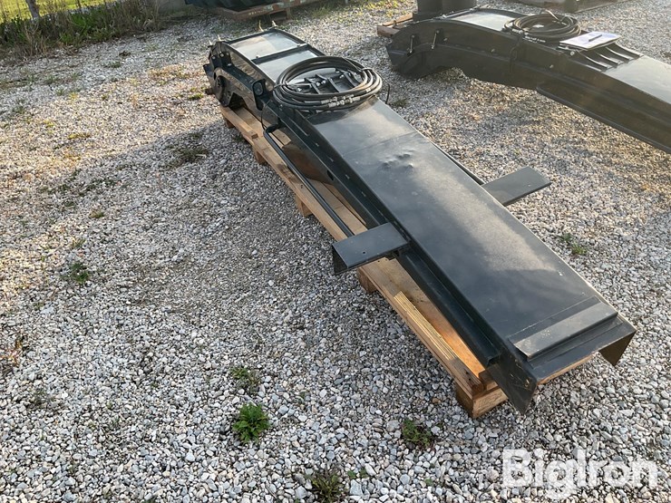 new-holland-fr-forage-chopper-short-spout-image-5