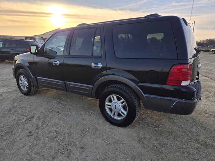 2004-ford-expedition-image-6