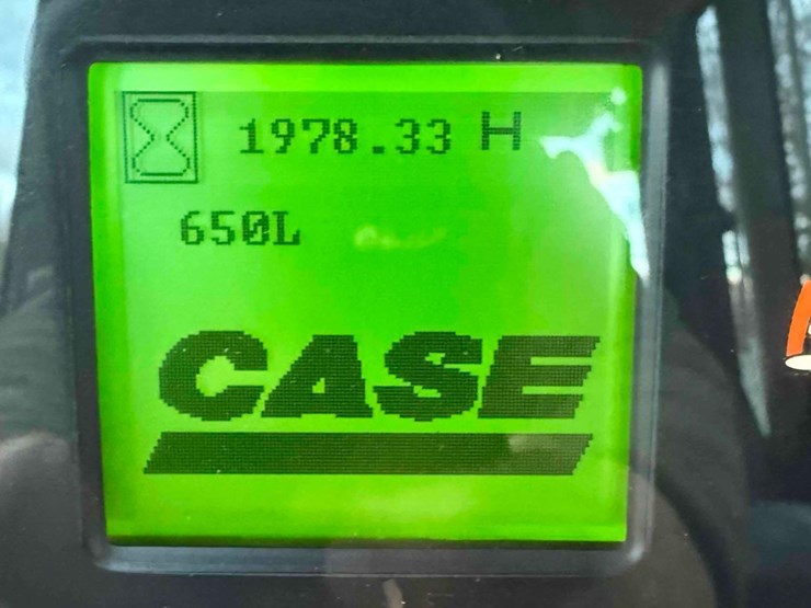 2016-case-650l-image-14
