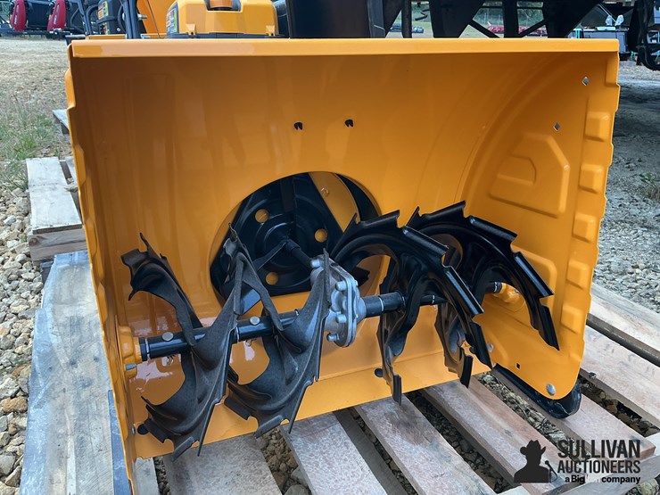 cub-cadet-2x-24ip-24”-walk-behind-snow-blower-image-11