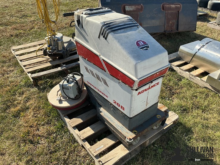 advance-convertamatic-20b-floor-cleaner-image-7