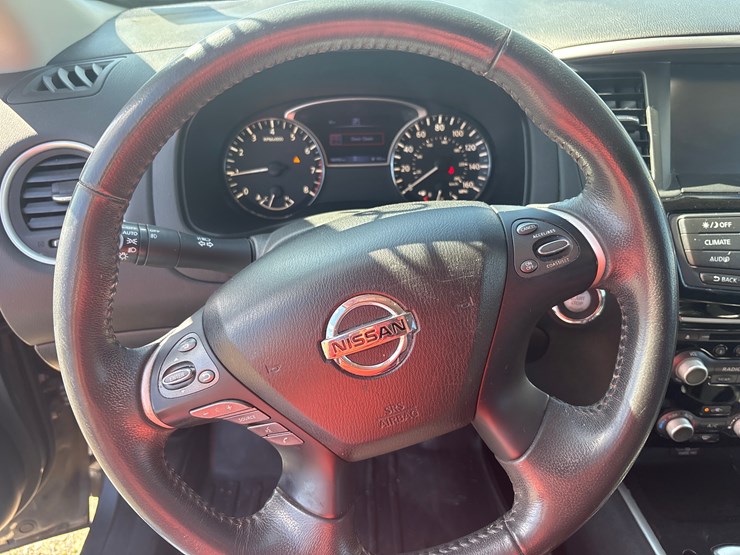 2018-nissan-pathfinder-image-10