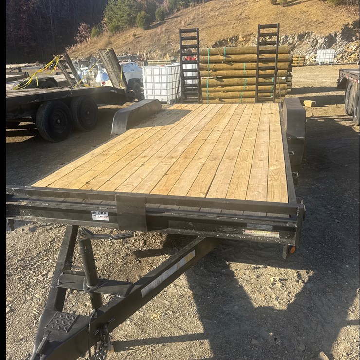 #1309 • Lawrimore Car Hauler