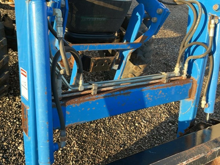 new-holland-tc29d-image-32