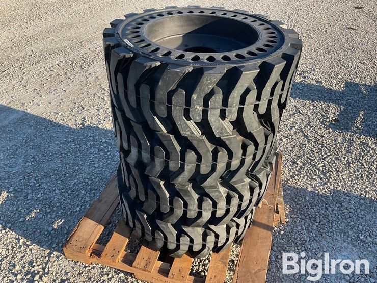 airless-skid-steer-tire-&-rims-image-3