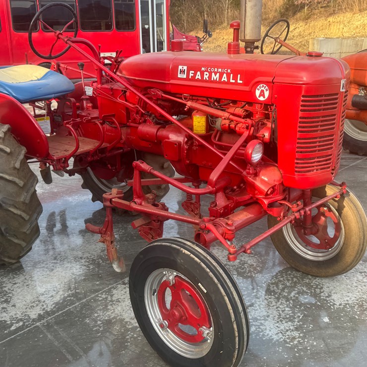 #1139 • IH Farmall Super A tractor