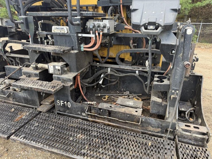 caterpillar-ap-1055f-image-25