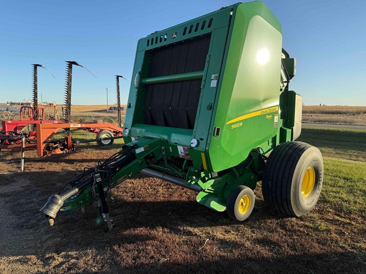 john-deere-560r-image-14