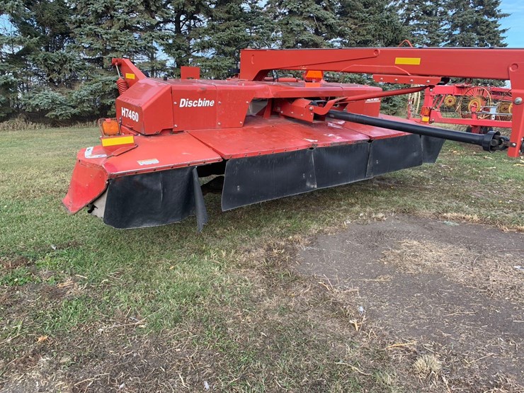 2011-new-holland-h7460-image-4