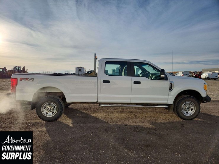 2017-ford-f350-image-25