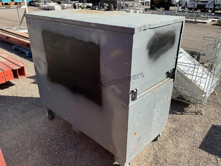 rolling-jobsite-toolbox-image-3