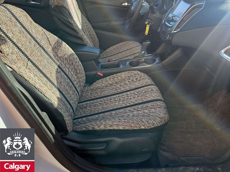 2018-chevrolet-cruze-lt-4dr-hatchback-image-13