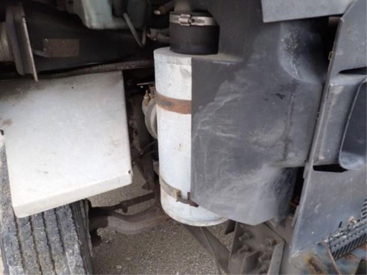 2015-freightliner-mt55-image-49