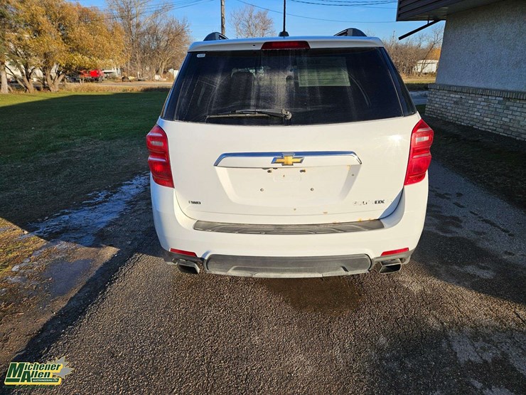 2016-chevrolet-equinox-lt-image-7