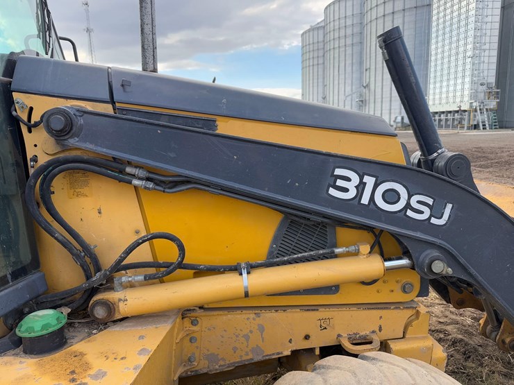 deere-310sj-image-23
