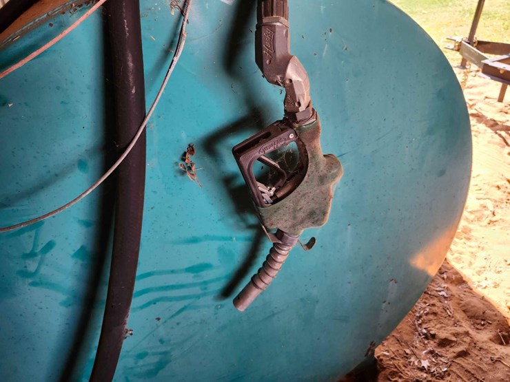 500-gal.-fuel-tank-w/pump-image-4