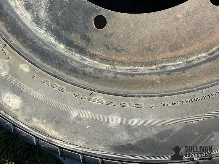 hankook-215/55r16-tires-on-6-bolt-rims-image-3