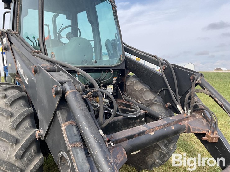 new-holland-tv140-image-11