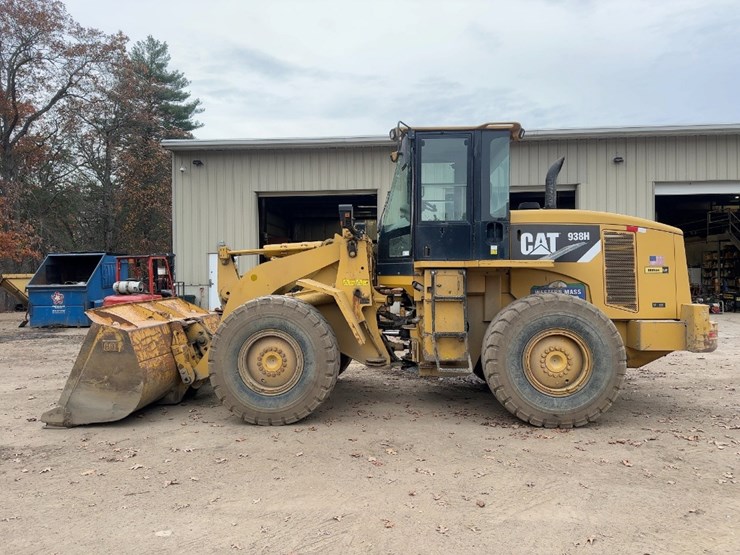 2008-caterpillar-938h-image-2