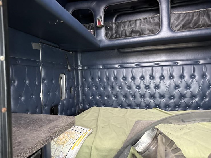 #3157-•-western-star-parts-sleeper-truck-image-21