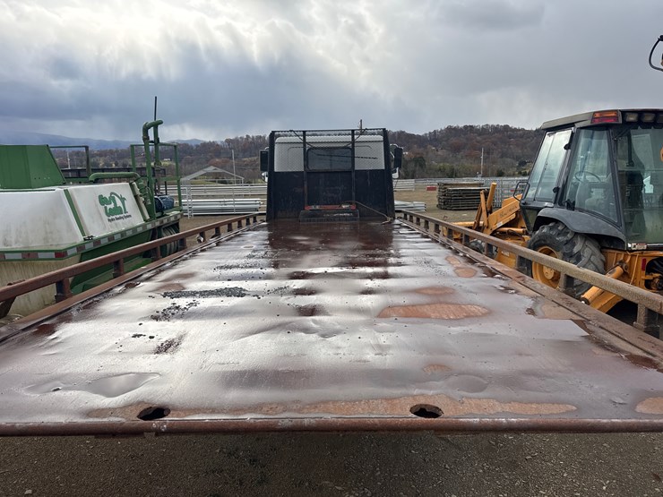 1993-white-270-image-4