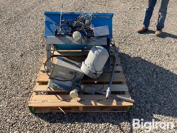 valley-gps-guidance-corner-arm-control-box-image-6