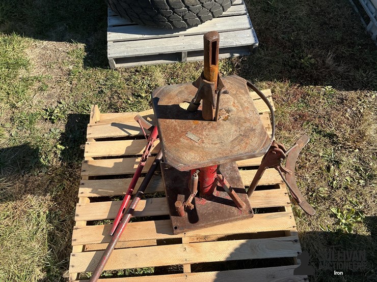 tire-changing-station-image-2