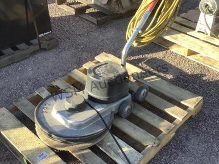 industrial-floor-scrubber-image-1